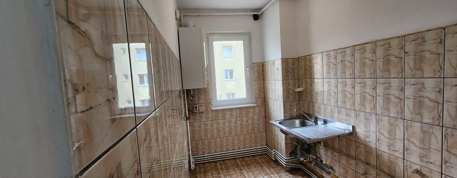 Apartament cu 2 camere semidecomandat în Centrul Civic