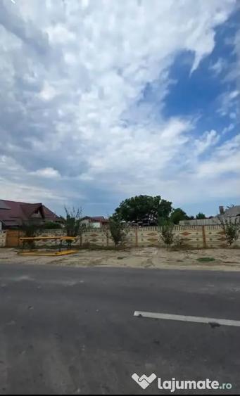 Teren de 1853 mp, în Cazasu