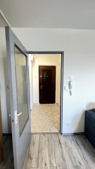 Garsoniera Vitan, 10 minute de metrou, stradal, mobilată modern, curată, libera - 15
