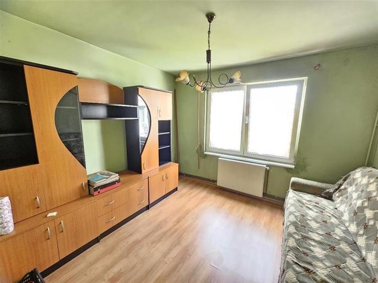 Apartament cu 3 camere decomandat în Tudor Vladimirescu