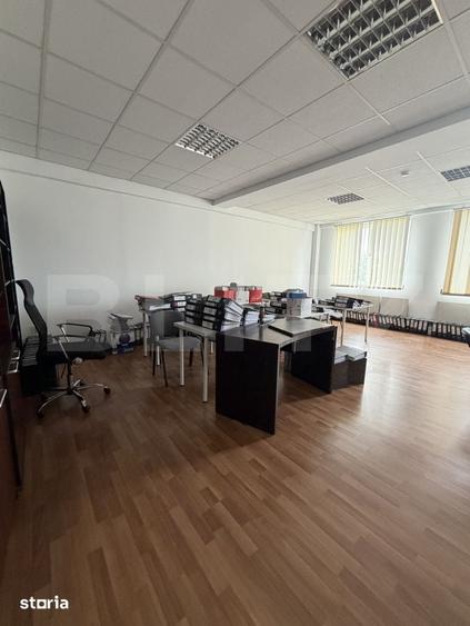 Spațiu comercial, de 44.5 mp, în Șcheia