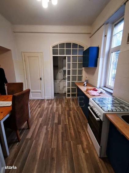 Apartament cu 4 camere în Central