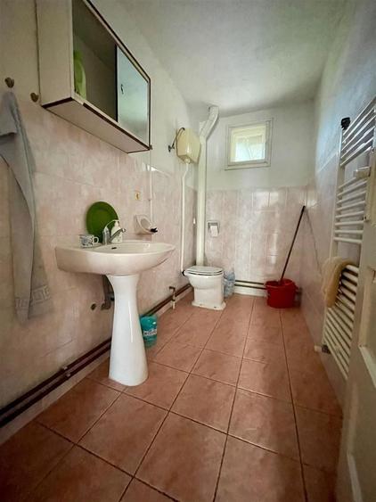 Casă individuală cu 5 camere cu Canalizare în Diosig