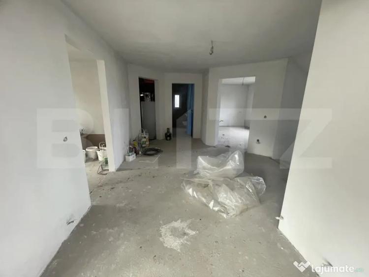 Casa individuala semifinisata, 4 camere, 10 ari teren si gar - 12