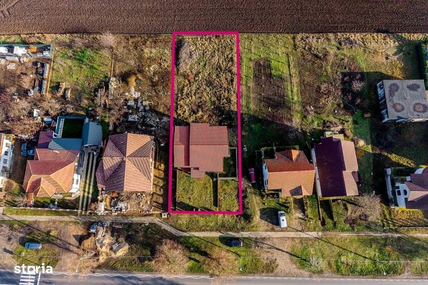 Casă cu 4 camere în Zimandu Nou