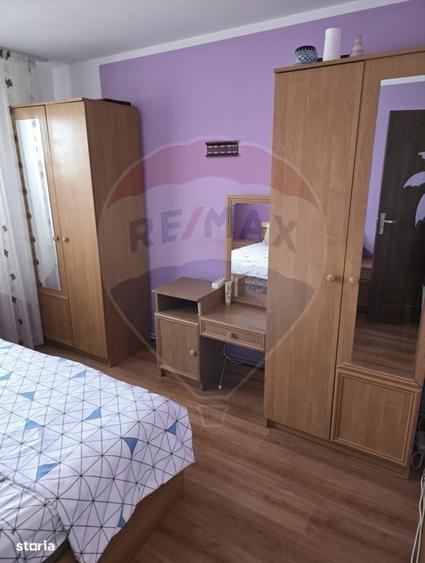Apartament cu 2 camere decomandat în Teiș