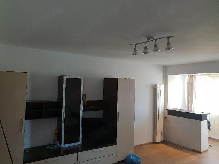 Garsonieră semidecomandată în Costin Georgian