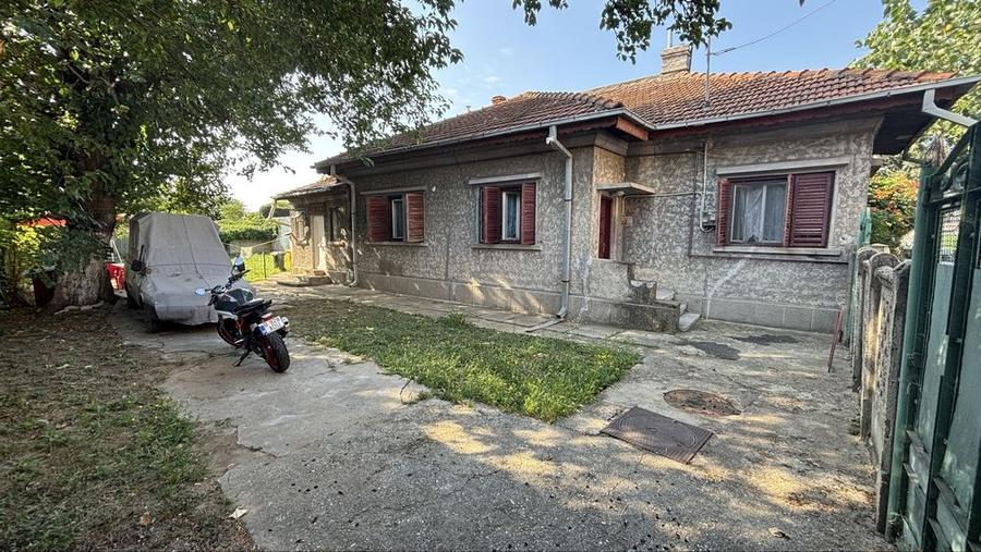 Casă cu 3 camere în Central