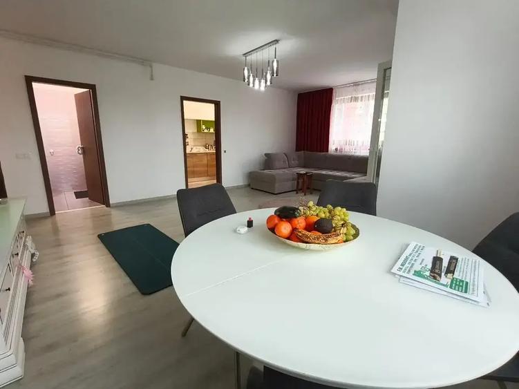 Apartament cu 3 camere decomandat, mobilat în Fundeni