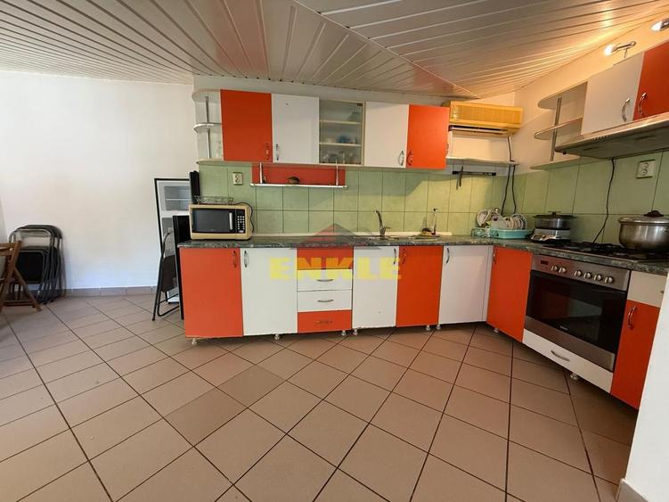 Apartament de vânzare , 75 mp– Zona Școlii 7 - 8