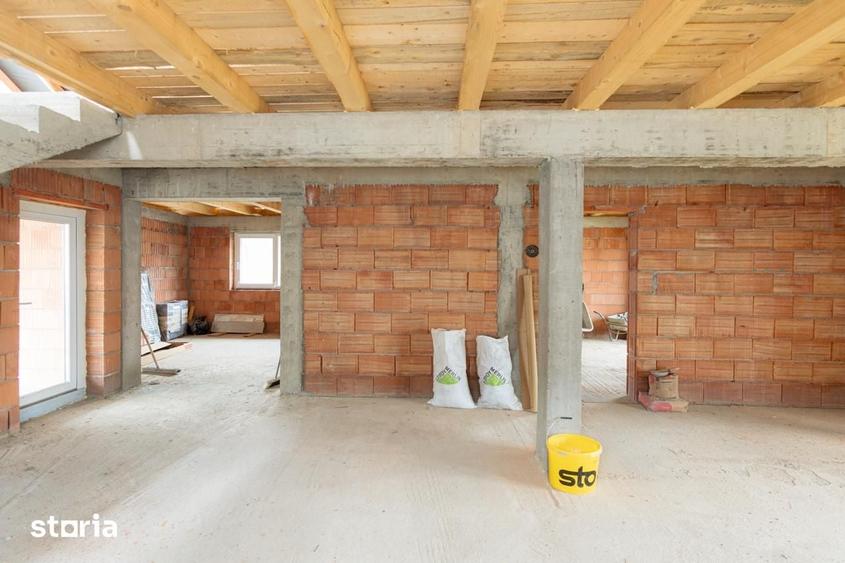 Casă cu 3 camere cu Teren 300 Mp în Sânmartin