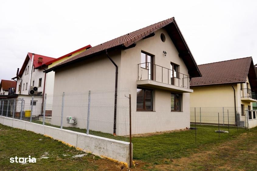 Casă cu 4 camere cu Teren 300 Mp în Central