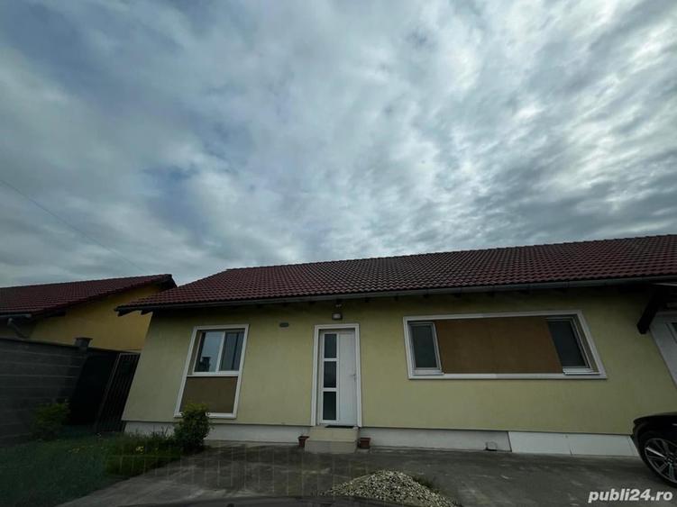 Casă cu 3 camere cu Teren 250 Mp în Bucovăț (Remetea Mare)