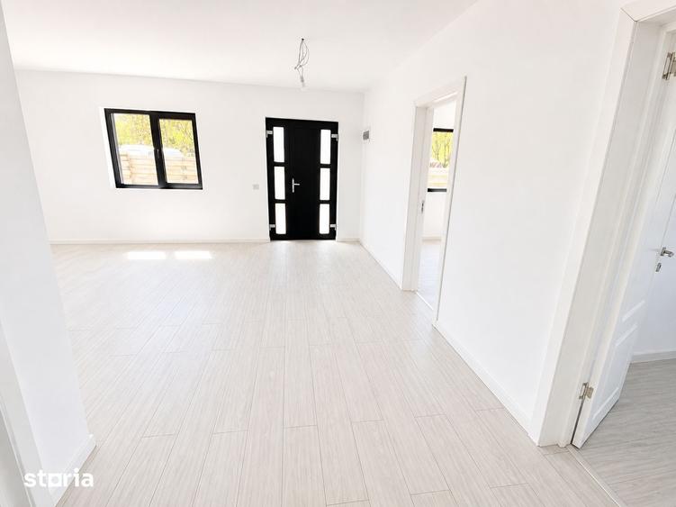 Casă cu 3 camere cu Teren 660 Mp în Podu Roș