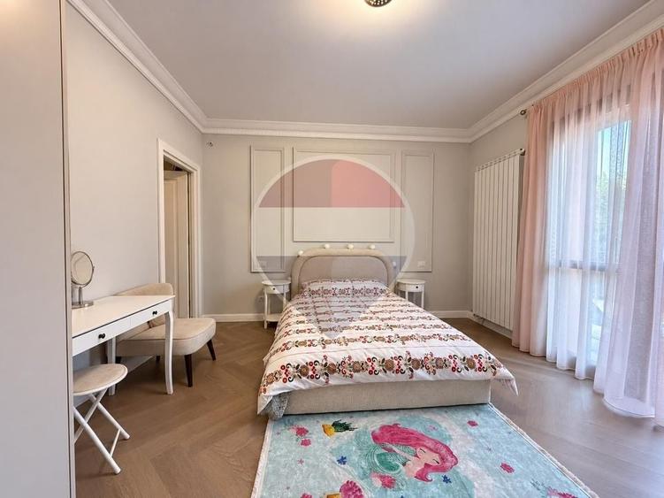 Casă individuală cu 6 camere cu Teren 451 Mp în Faleza Nord