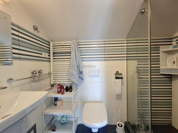 Casă individuală cu 4 camere cu Canalizare în Voluntari