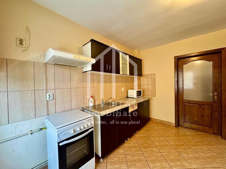 Apartament cu 3 camere decomandat în Turnișor