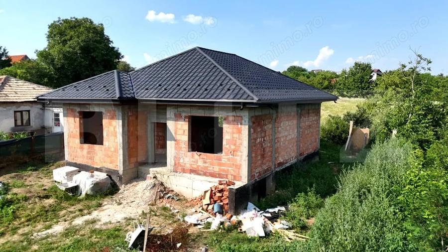 Casă cu 5 camere cu Teren 500 Mp în Central