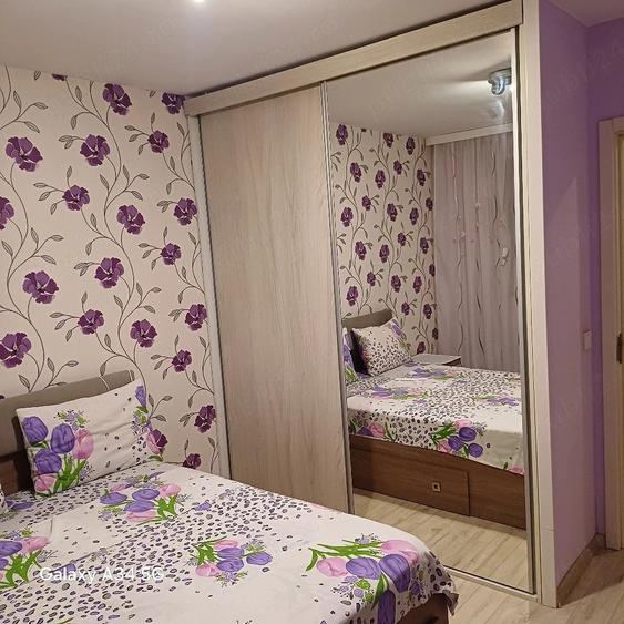 Garsonieră decomandată în Boema