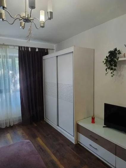 Garsonieră decomandată în Doamna Ghica