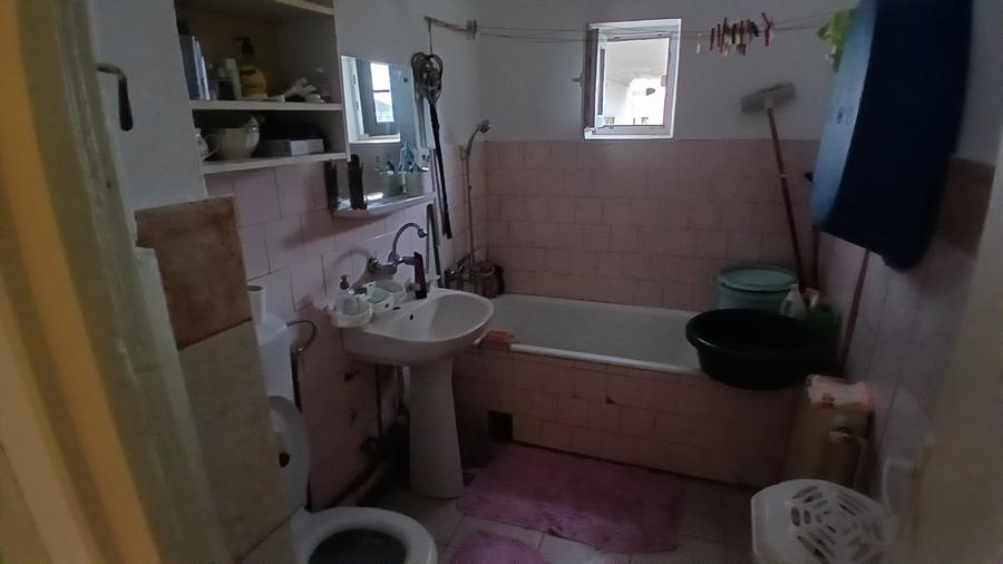Apartament cu 4 camere decomandat, mobilat în Nord