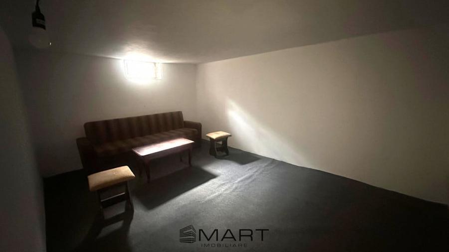 Apartament cu 3 camere semidecomandat în Piața Cluj