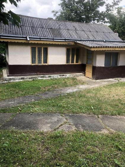 Casă cu 4 camere în Cordun