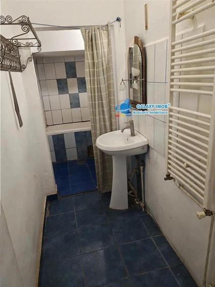 Apartament cu 3 camere decomandat în Chitila