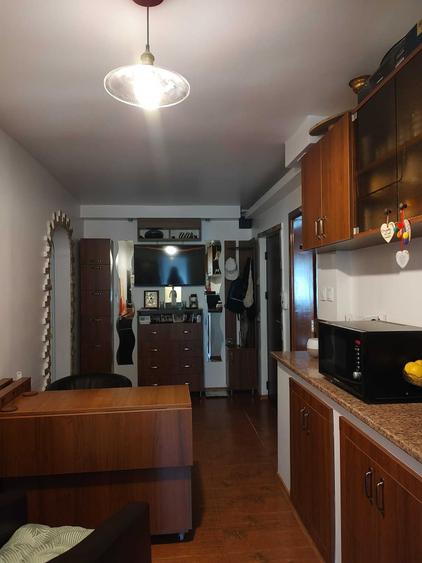 Apartament cu 3 camere decomandat în Tineretului