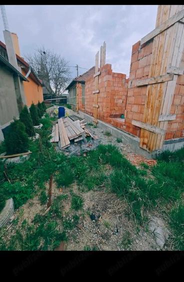 Casă cu 3 camere cu Teren 240 Mp în Suceagu
