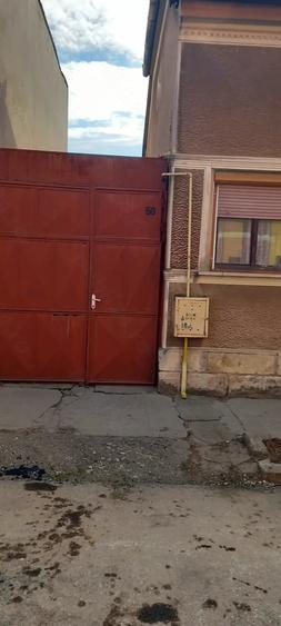 Casă cu 3 camere cu Teren 300 Mp în Central