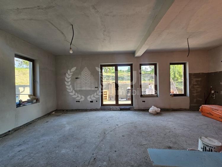 Casă individuală cu 5 camere cu Canalizare în Gheorghieni