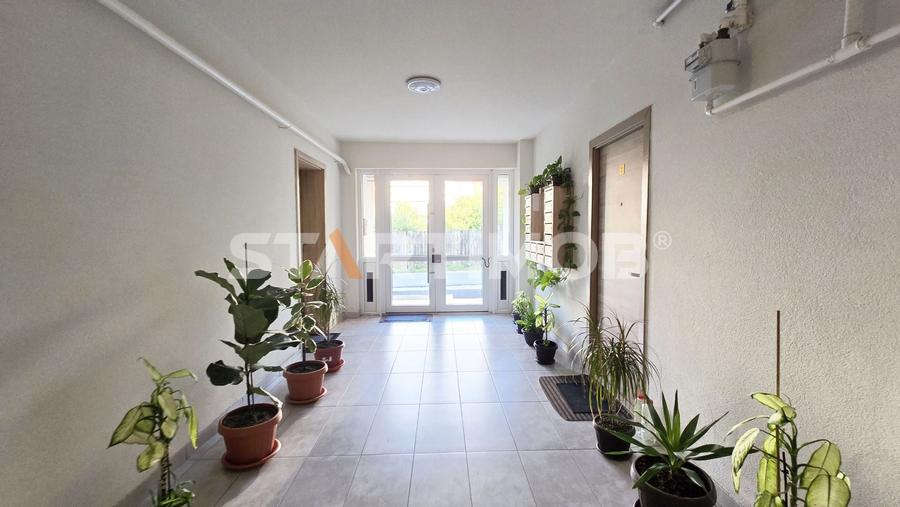 Apartament 3 camere cu boxa si parcare Coresi - 34
