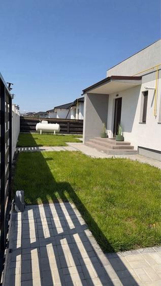 Casă cu 4 camere cu Teren 500 Mp în Câmpineanca