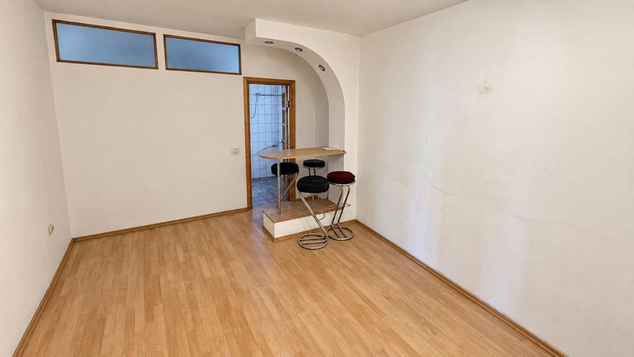 Apartament cu 2 camere decomandat în Moșilor