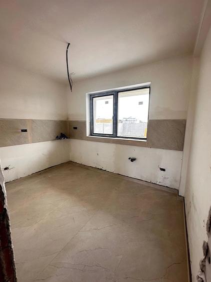 Casă cu 4 camere cu Teren 434 Mp în Berceni