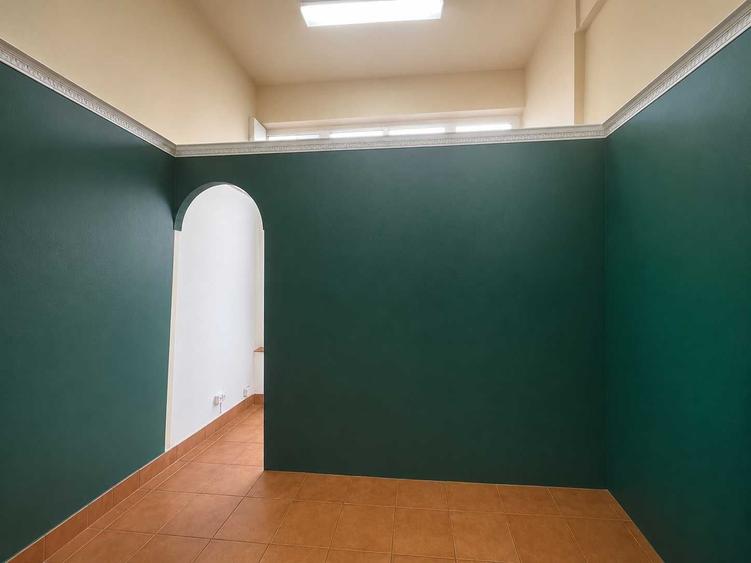 Spațiu comercial, de 28 mp, în Central