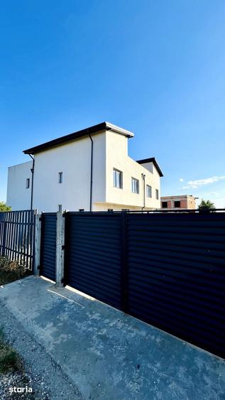 Casă cu 5 camere cu Teren 300 Mp în Prelungirea Ghencea