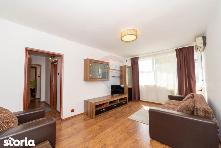 Apartament cu 3 camere semidecomandat, mobilat în Titan