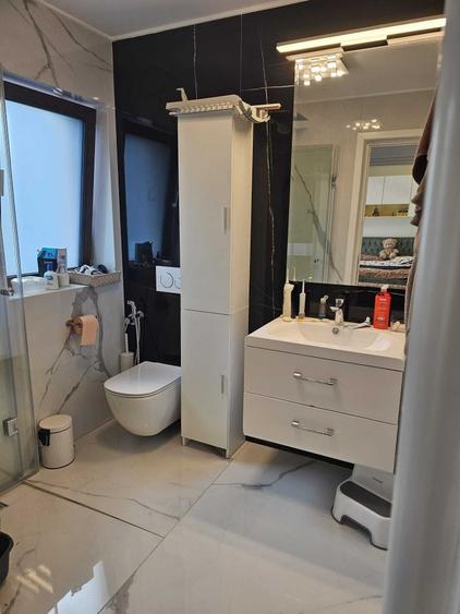 Casă cu 3 camere cu Teren 400 Mp în Central