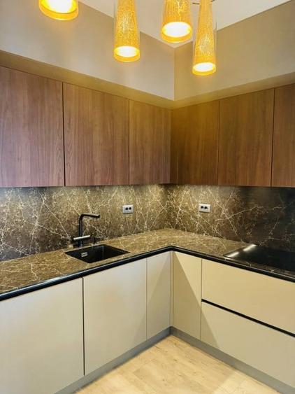Apartament cu 3 camere semidecomandat, mobilat în Zorilor