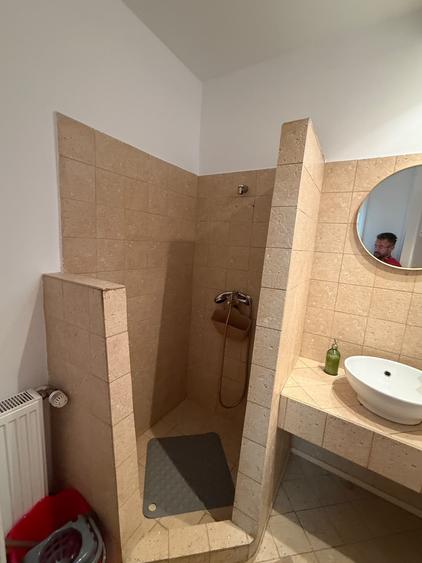 Apartament cu 2 camere decomandat în Drumul Taberei
