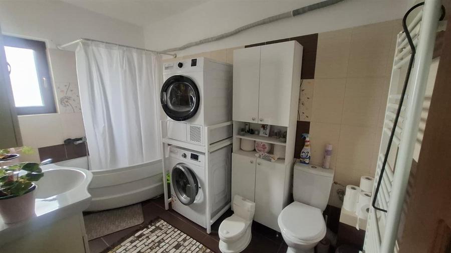 Casă cu 4 camere cu Canalizare în Valea Lupului