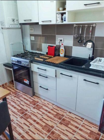 Apartament cu 2 camere decomandat în Exterior Vest