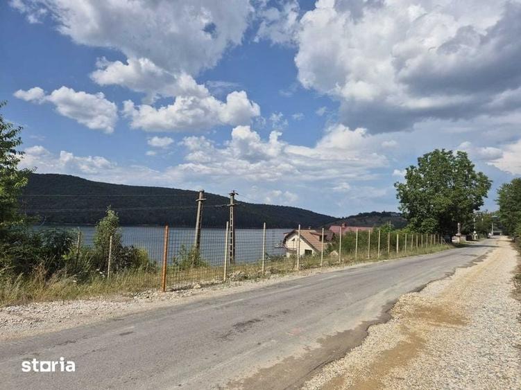 Teren de 1400 mp, în Teliucu Inferior