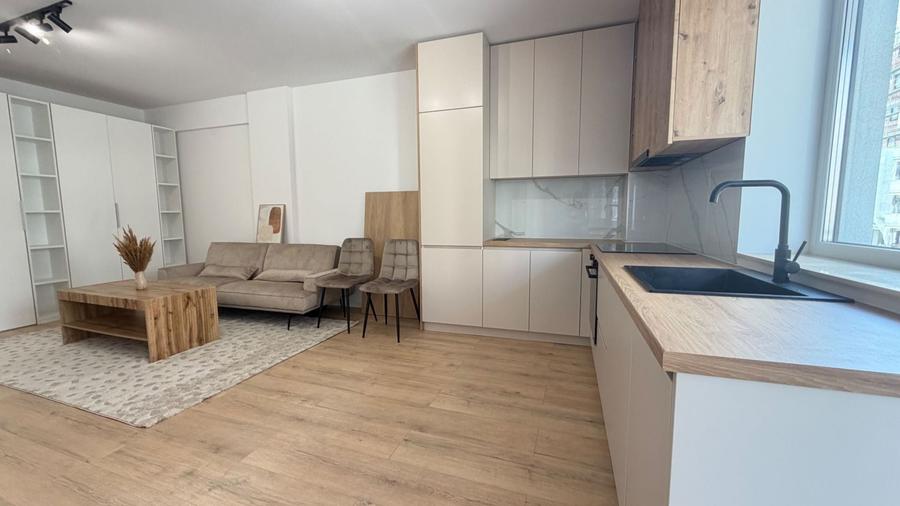 Apartament cu 2 camere decomandat, mobilat în Tractorul