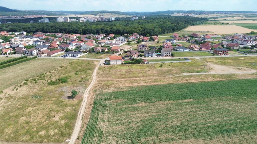 Teren Construcții intravilan de 1546 mp, în Sânmartin