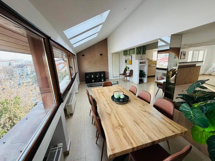 Apartament cu 4 camere decomandat în Cotroceni