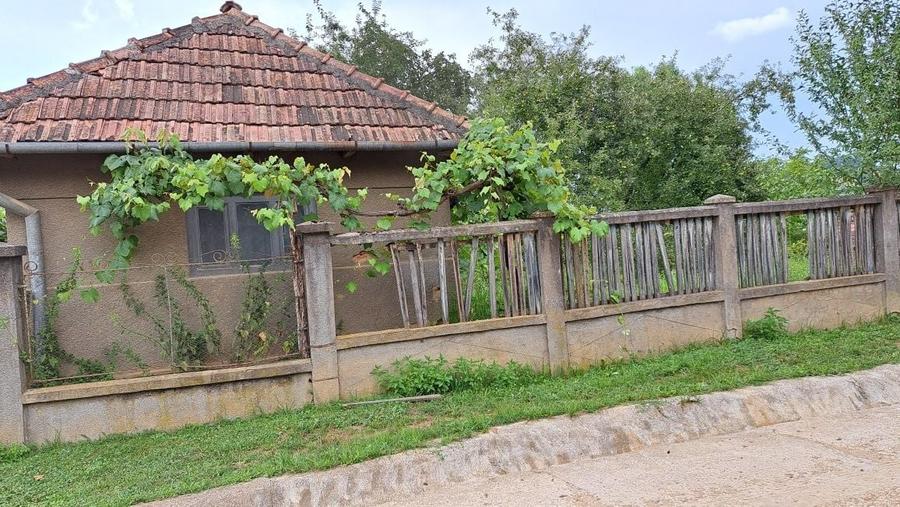 CASA DE VANZARE LA 2 km de Jibou sat Rona - 6