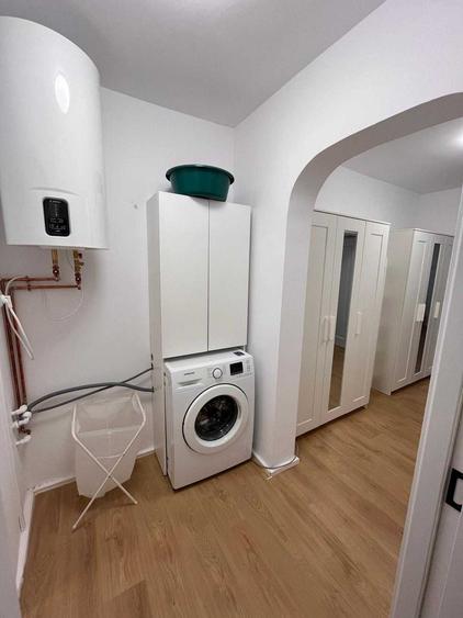 Apartament cu 3 camere semidecomandat în Titan